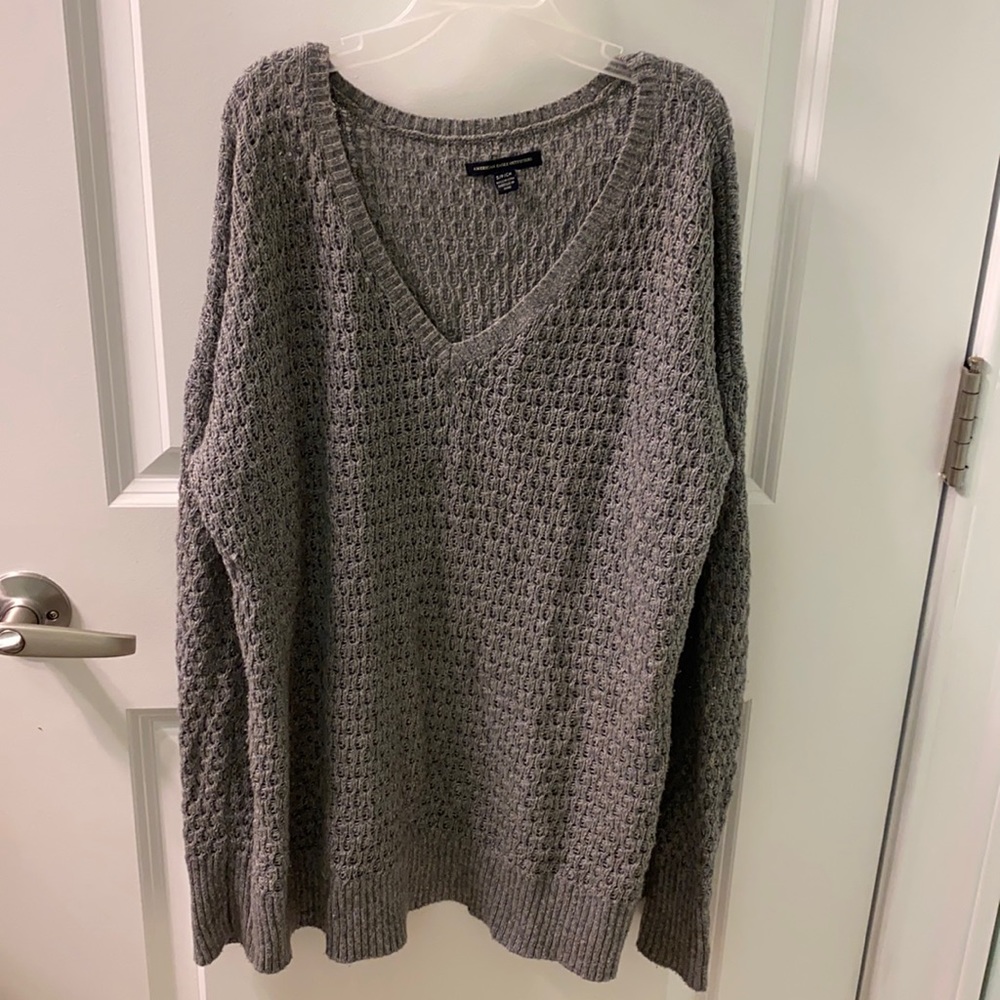 American Eagle Grey ribbed sweater in good condition.Size small